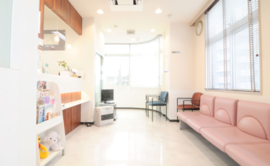 新柴又駅・木暮歯科クリニック・待合室